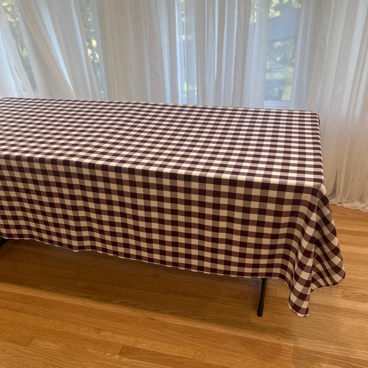 Gingham Checkered Poly Poplin Tablecloth 60 x 84 Inch