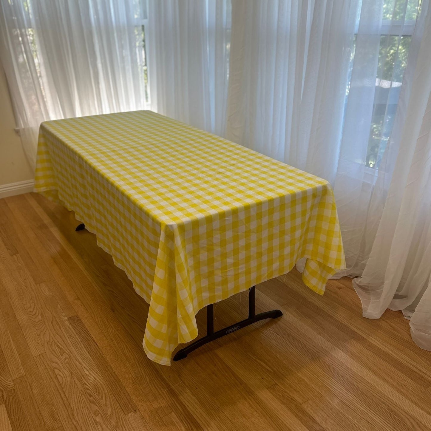 Gingham Checkered Poly Poplin Tablecloth 60 x 120 Inch